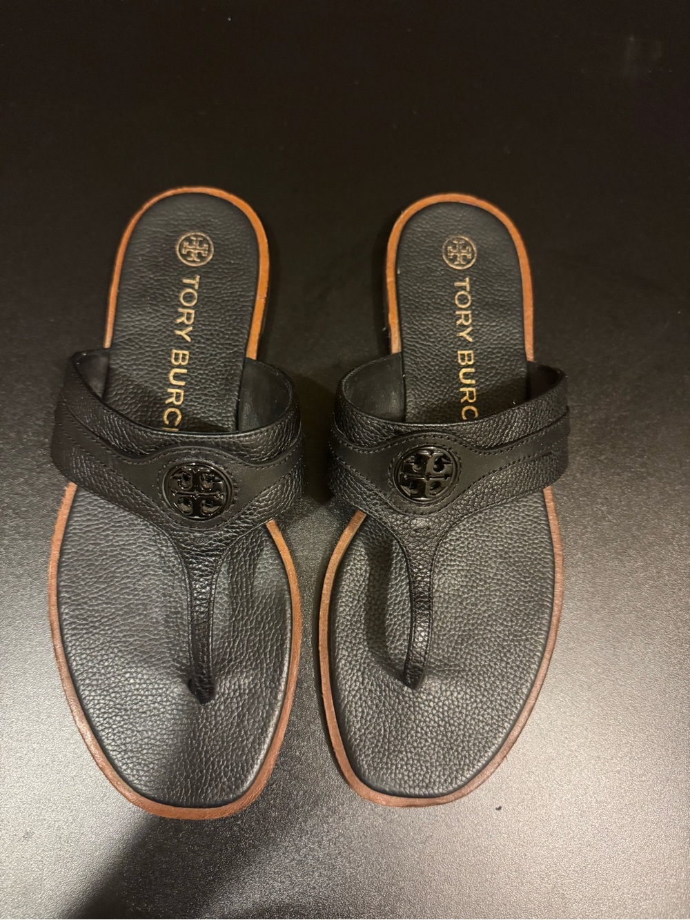 Tory Burch Carson Thong Welt Flat Sandals Leather Logo Black Size 8.5